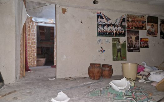 VENTA DE CASA DE 5 DORMITORIOS PARA REHABILITAR Y FINCA EN “LA PIÑERA”-CELLES (SIERO)-ASTURIAS