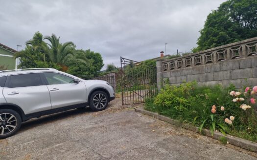 VENTA DE FINCA NO EDIFICABLE DE 2.500 M2 EN SANTIAGO DE ARENAS (SIERO)