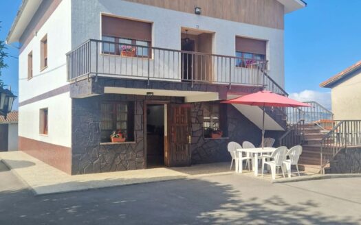 VENTA DE CASA INDEPENDIENTE CON 2 GARAJES Y PARCELA EN EL ACEBAL-LIERES (SIERO)